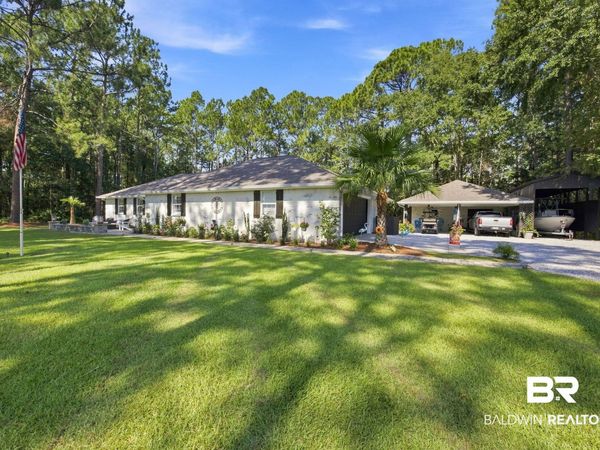 8155 Bay View Dr, Foley, AL 36535