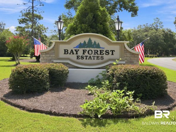 8155 Bay View Dr, Foley, AL 36535