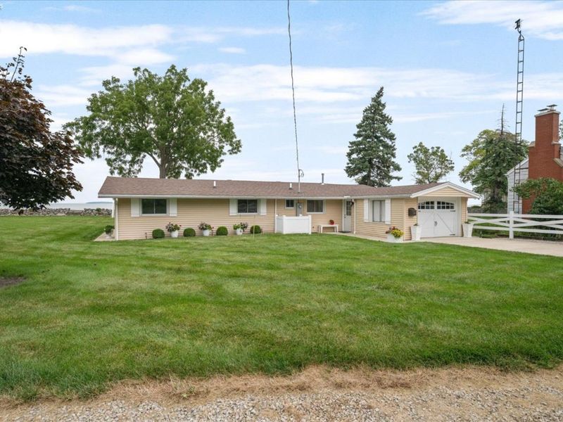 106 Lakeshore Drive, Marblehead, OH 43440 Photo 2