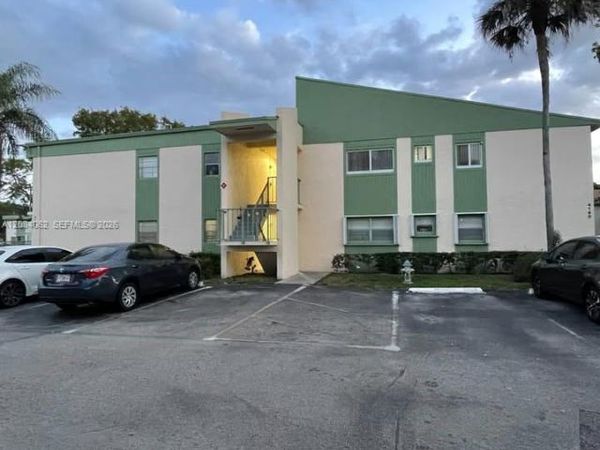 4140 NW 90th Ave, Unit 104, Coral Springs, FL 33065