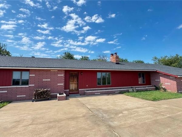 7627 46th Street, Ozawkie, KS 66070
