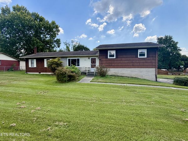 6900 Clowers Drive, Knoxville, TN 37924