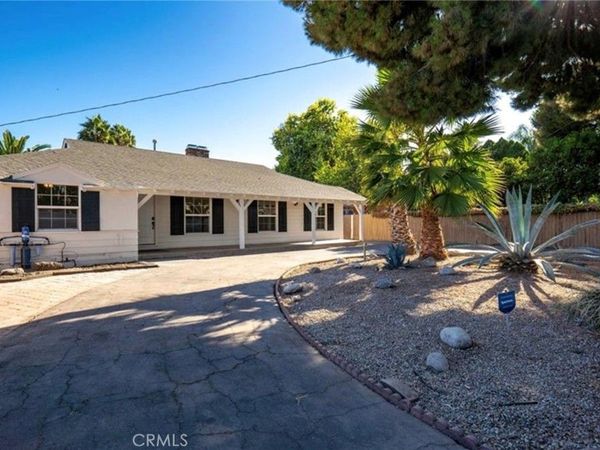 18942 Arminta Street, Reseda, CA 91335