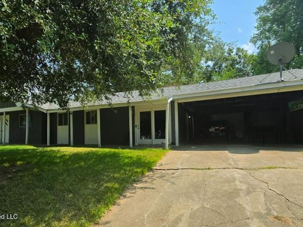1009 Branch Street, Jackson, MS 39212