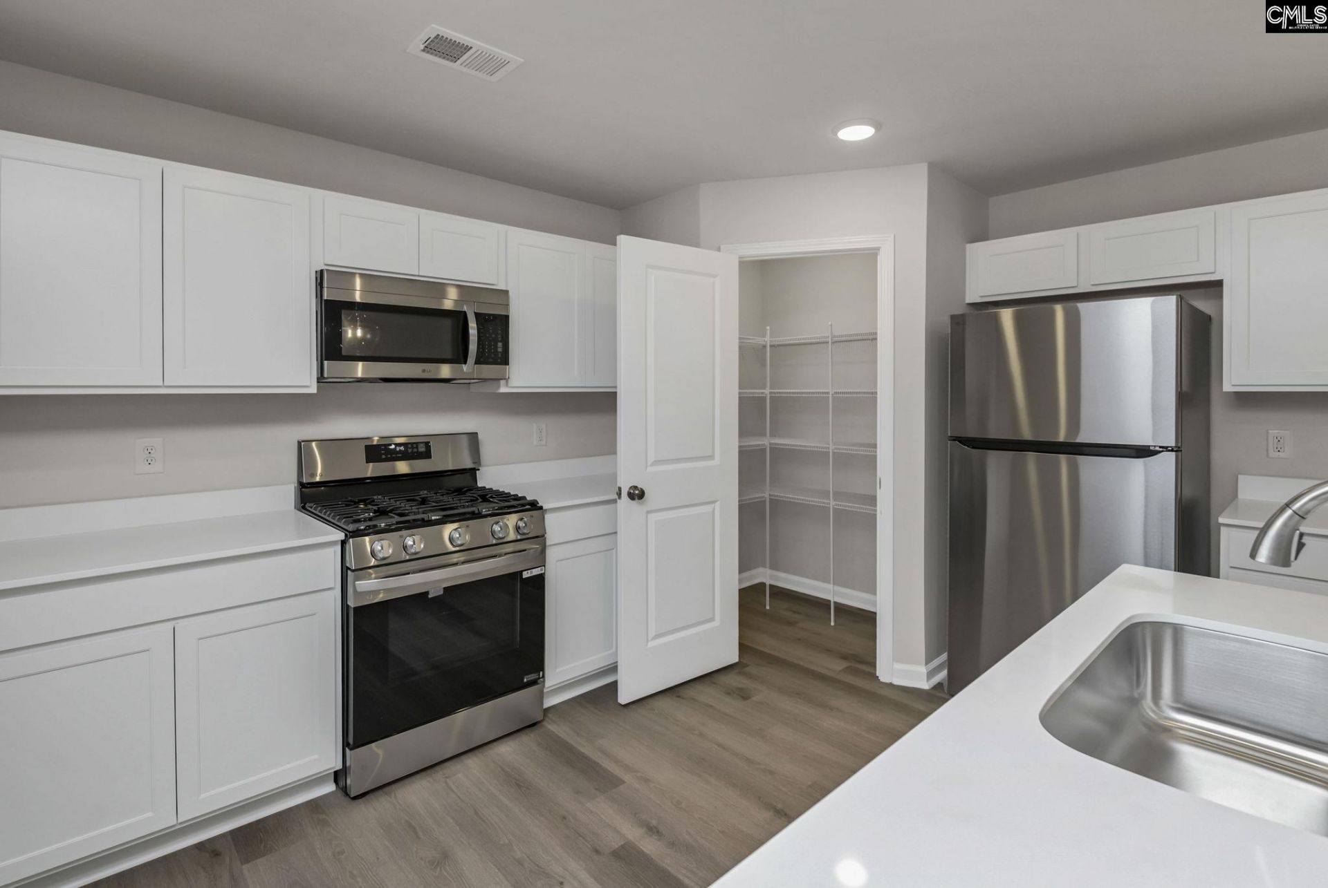1110 Tabor Place  Photo 15