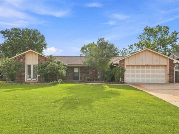 2801 N Crescent Drive, Stillwater, OK 74075