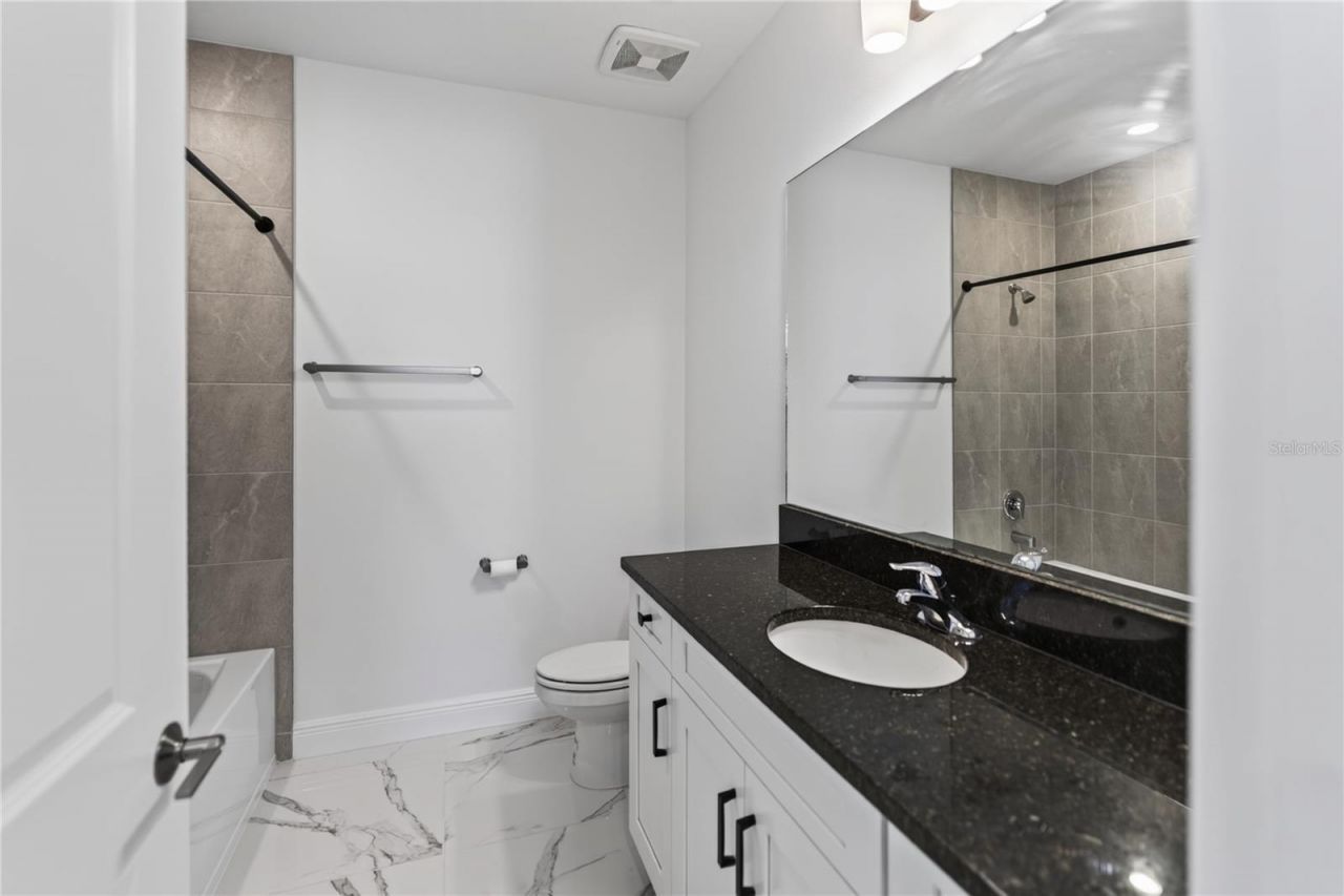 7595 Seahawk Avenue, Sarasota, FL 34241 Photo
