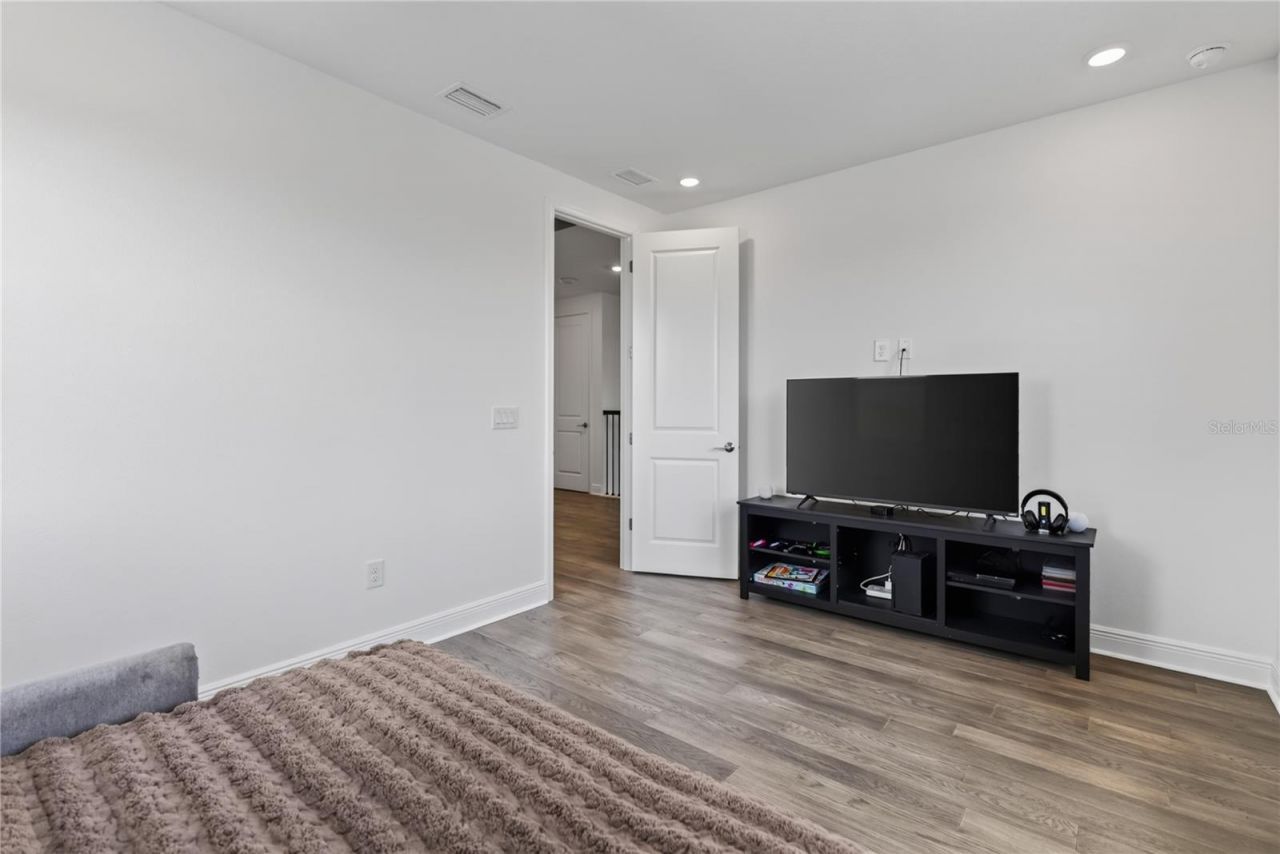 7595 Seahawk Avenue, Sarasota, FL 34241 Photo