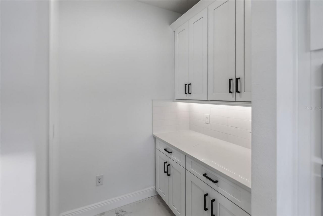 7595 Seahawk Avenue, Sarasota, FL 34241 Photo