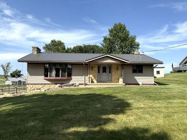 405 Union Street, La Motte, IA 52054