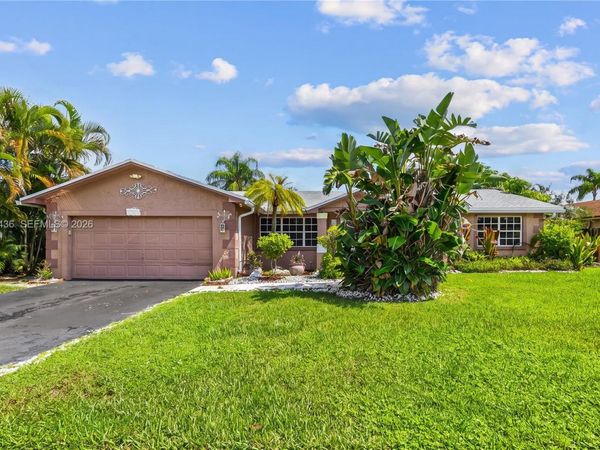 11701 SW 57th St , Cooper City, FL 33330