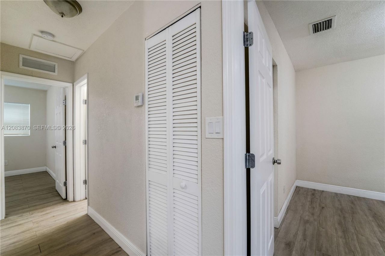 2731 NW 1st St , Unit 2, Pompano Beach, FL 33069 Photo