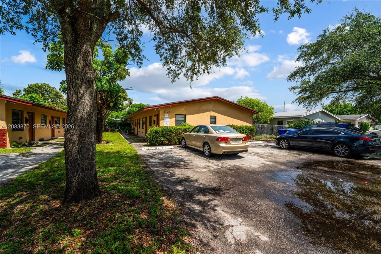 2731 NW 1st St , Unit 2, Pompano Beach, FL 33069 Photo