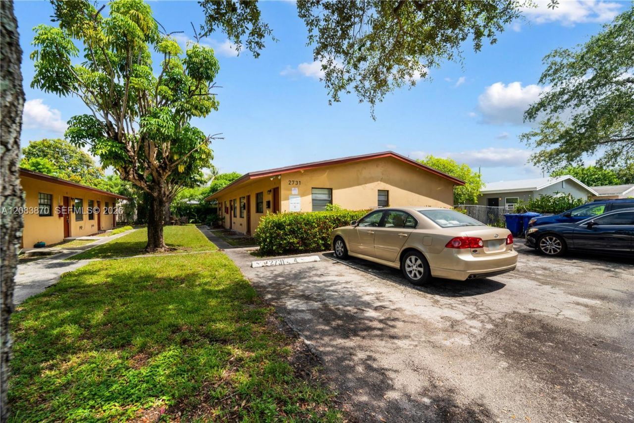 2731 NW 1st St , Unit 2, Pompano Beach, FL 33069 Photo