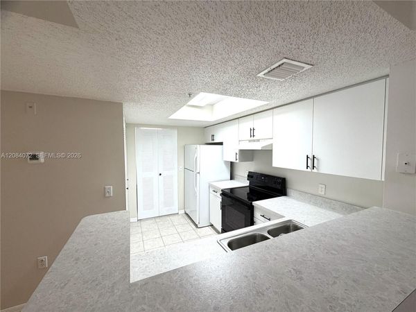 5045 Wiles Rd , Unit 201, Coconut Creek, FL 33073