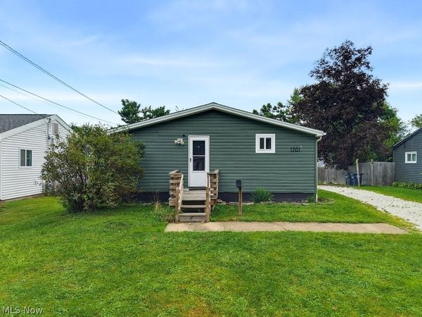 1761 Delia Avenue , Akron, OH 44320