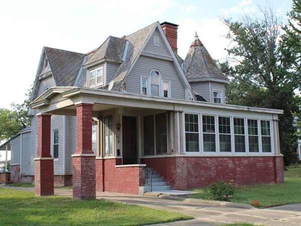 304 S Maple Street , Centralia, IL 62801