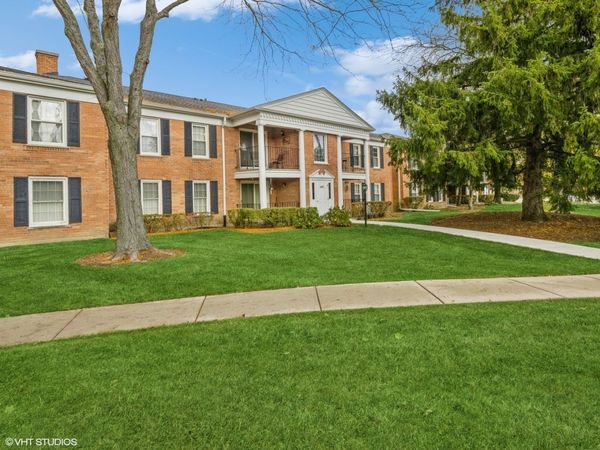 550 Shorely Drive , Unit 104, Barrington, IL 60010