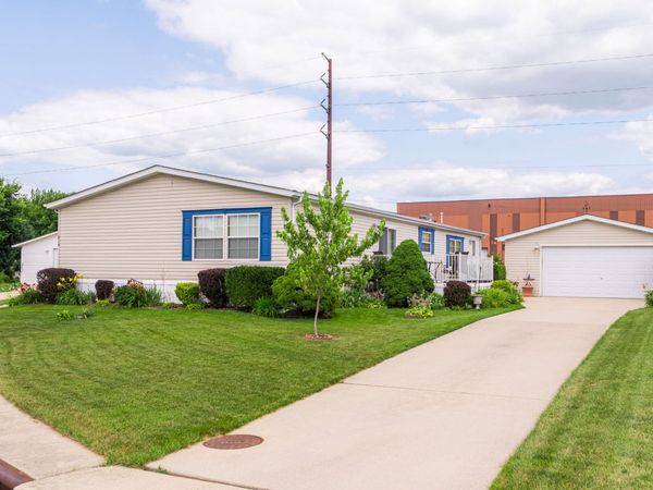 814 S Eleventh Street , DeKalb, IL 60115