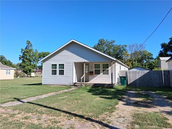 404 & 406 W Buffalo Street, Girard, KS 66743