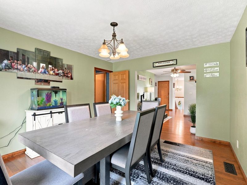 310 S Pohlman Road, Chillicothe, OH 45601 Photo 9