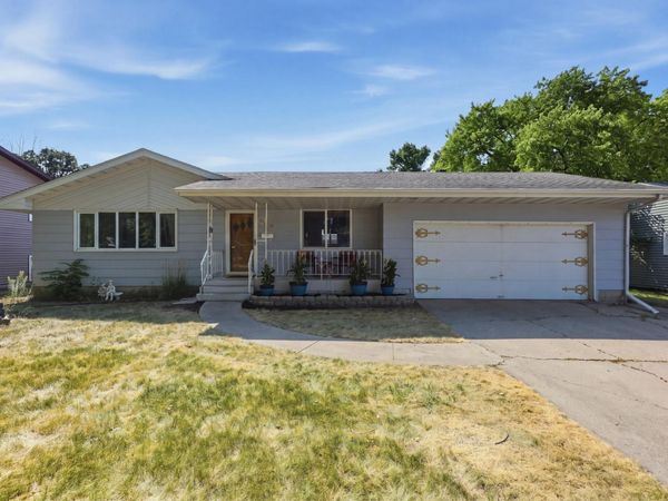 1119 9th Street N, Moorhead, MN 56560