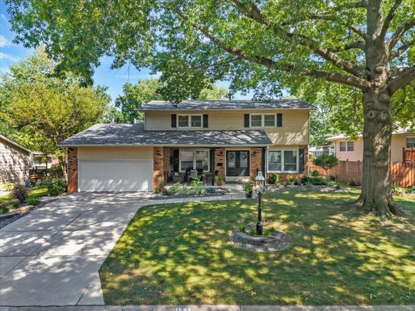 1535 Forest Hills Road , Bettendorf, IA 52722