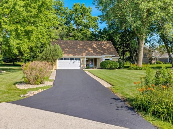 41W210 Mare Lane , Elburn, IL 60119