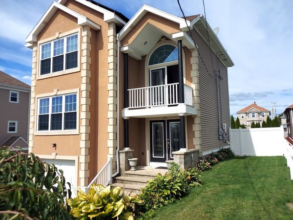 510 State Ave, Fall River, MA 02724