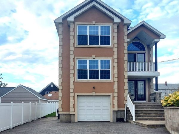 510 State Ave, Fall River, MA 02724