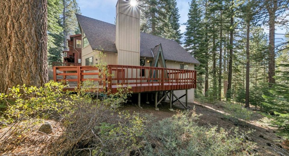 1930 Osage Circle, South Lake Tahoe, CA 96150 Photo