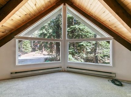 1930 Osage Circle, South Lake Tahoe, CA 96150 Photo
