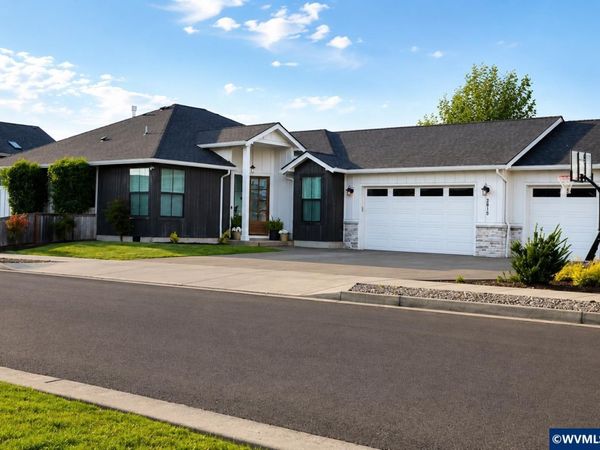2611 Riverstone Lp NE, Albany, OR 97321