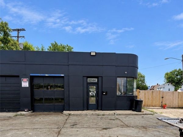 17202 Saint Clair Avenue, Cleveland, OH 44110