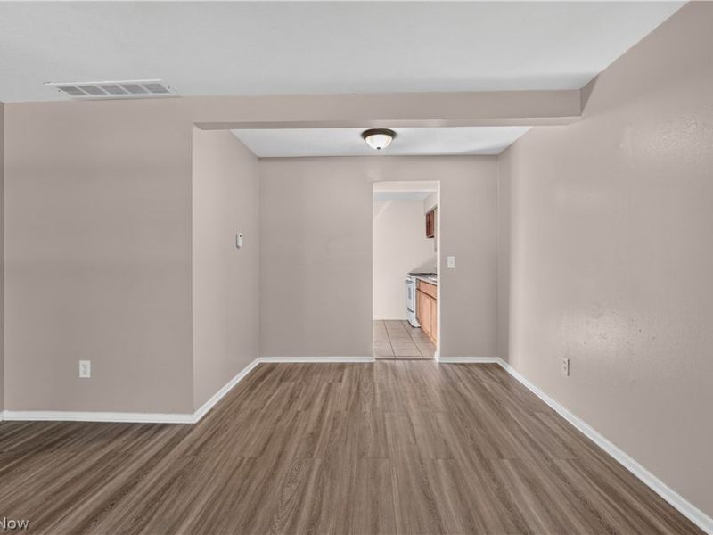 526 W College Street, Unit 16, Oberlin, OH 44074 Photo 6