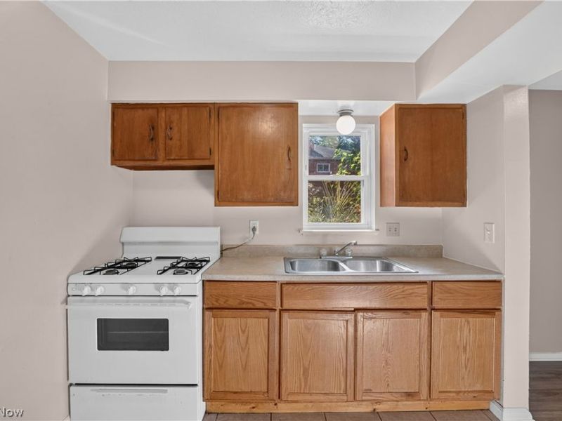 526 W College Street, Unit 16, Oberlin, OH 44074 Photo 8