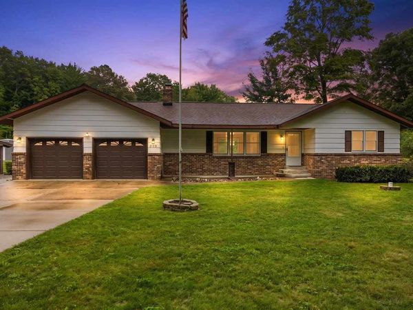5182 E Shore Dr NE Drive, Kalkaska, MI 49646