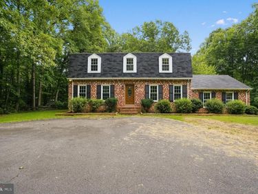 6401 WOLF RUN HUNT , FAIRFAX STATION, VA 22039