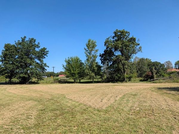 S Cave Road, Lone Jack, MO 64075