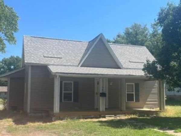 406 S 3RD Street, Odessa, MO 64076