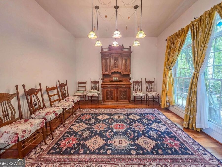 Property Image 8