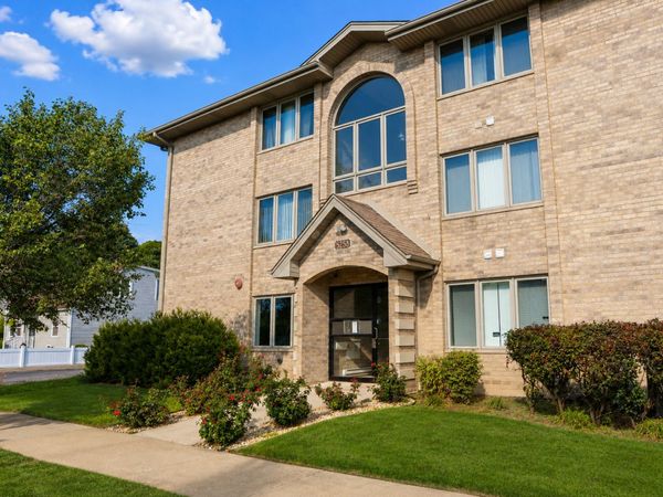5258 W 79th Street, Unit B3, Burbank, IL 60459