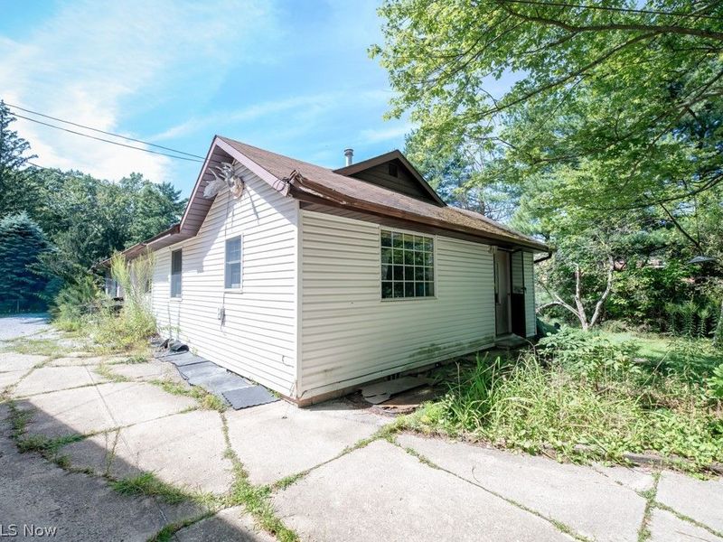 2864 Som Center Road, Willoughby Hills, OH 44094 Photo 8