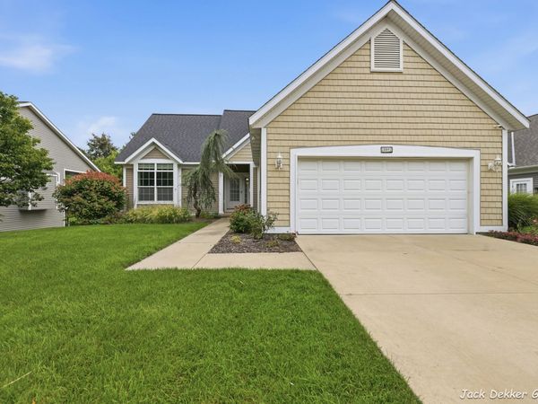 509 Hunters Run Circle, Holland, MI 49423