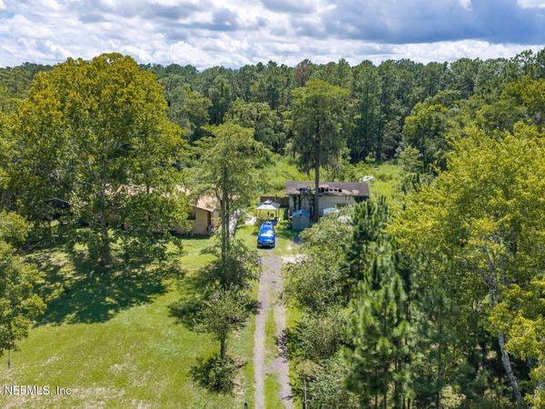 9296 HIPPS Road, Jacksonville, FL 32222