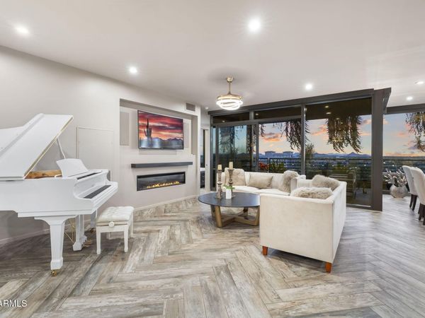 7120 E Kierland Boulevard, Unit 915, Scottsdale, AZ 85254