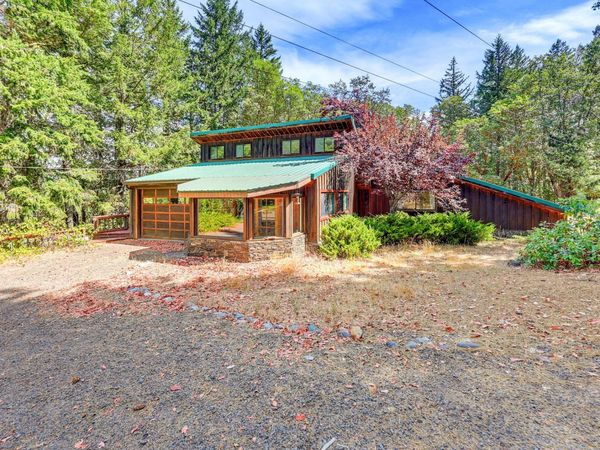 5010 Old Highway 99 S, Ashland, OR 97520