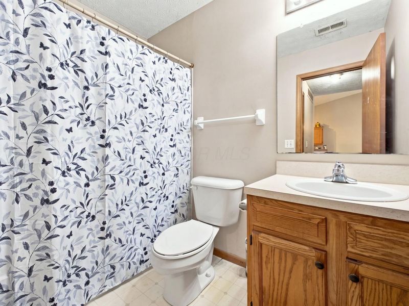 1456 October Ridge Court , Columbus, OH 43223 Photo 17