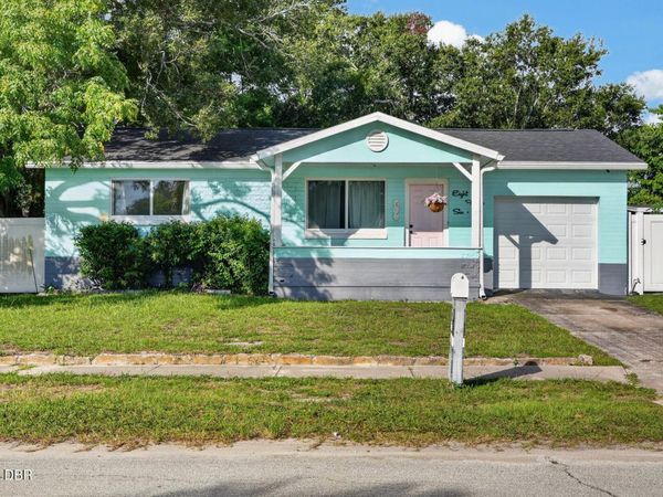 856 Berkshire Road, Daytona Beach, FL 32117