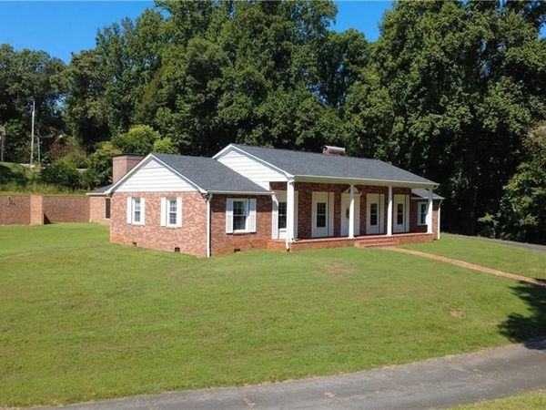 143- James Street , Elkin, NC 28621